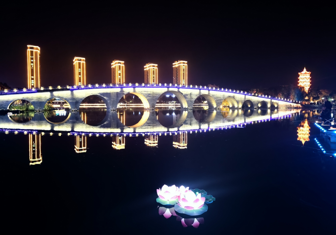 梦泽湖夜景